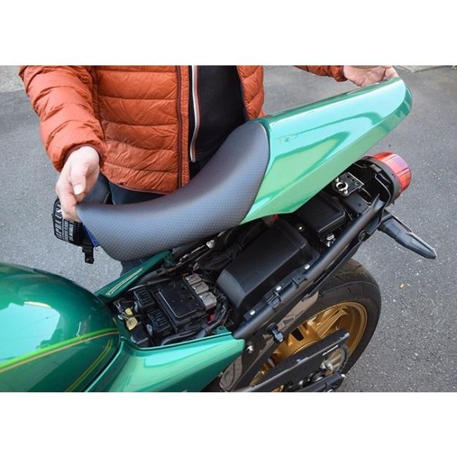 BLESS R'S ブレスアールズ シングルシート タイプ：エボニーブラック