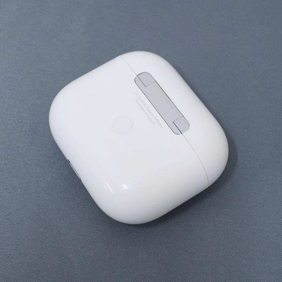 Apple Apple AirPods 第三世代 充電ケースのみ A2897 USED品 ライト二