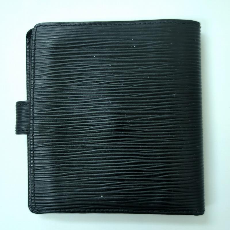 LOUIS VUITTON（ルイ・ヴィトン） エピ 二つ折り財布 ブラック