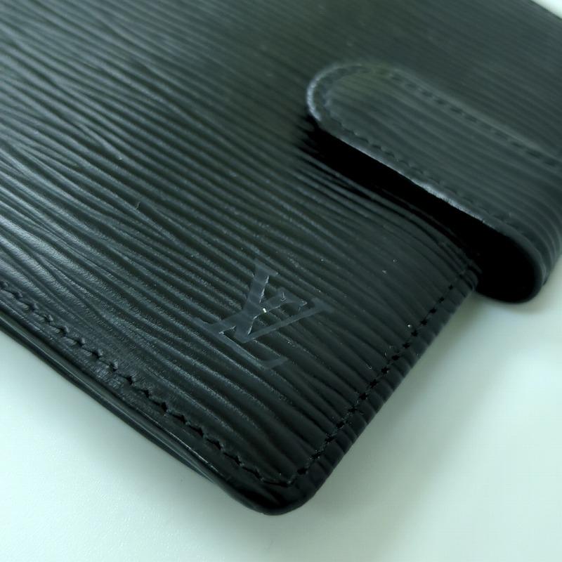 LOUIS VUITTON（ルイ・ヴィトン） エピ 二つ折り財布 ブラック