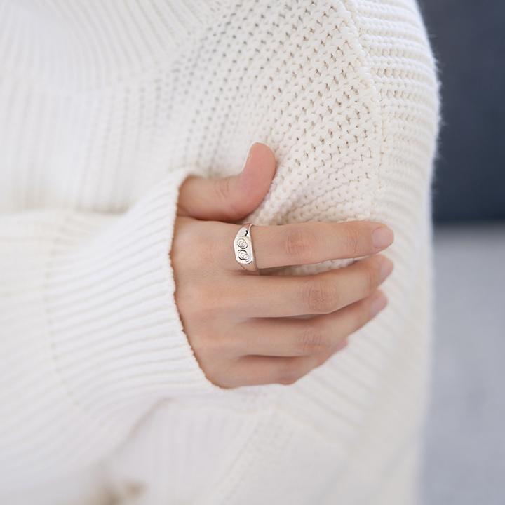 指輪 シグネットリング メンズ・レディース兼用 イニシャル シルバー