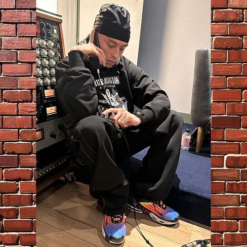 6PM x TRUE RELIGION BUDDHA HOODIE + ICONS OPEN LEG JOGGER