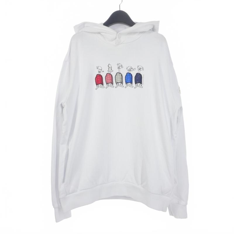 MONCLER（モンクレール） ダックプリント ワッペン プルオーバー