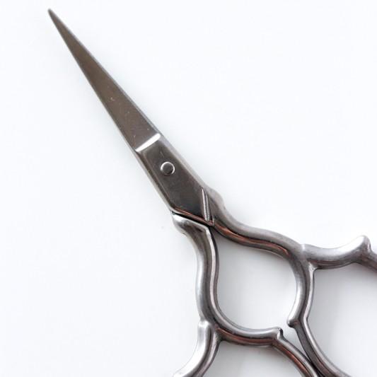 手芸用ハサミ はさみ 小型 ミニシザー アンティークシルバー 素敵