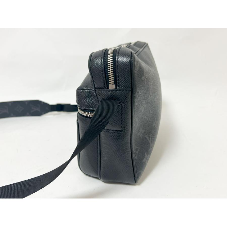 アウトドア・メッセンジャー LOUIS VUITTON ルイヴィトン タイガ