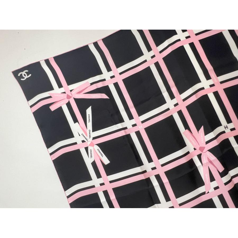 ゆな CHANEL プレゼントBOX柄 大判スカーフ ピンク×ブラック ゆな