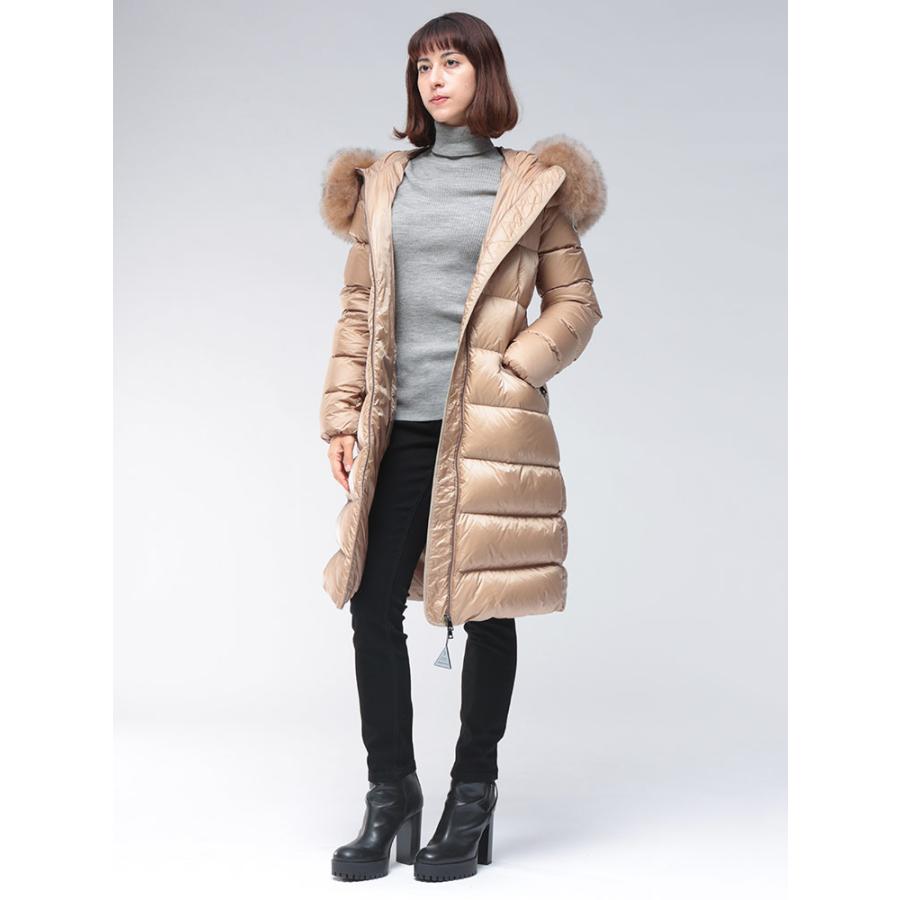 MONCLER（モンクレール） シープファー フルジップ ダウンコート
