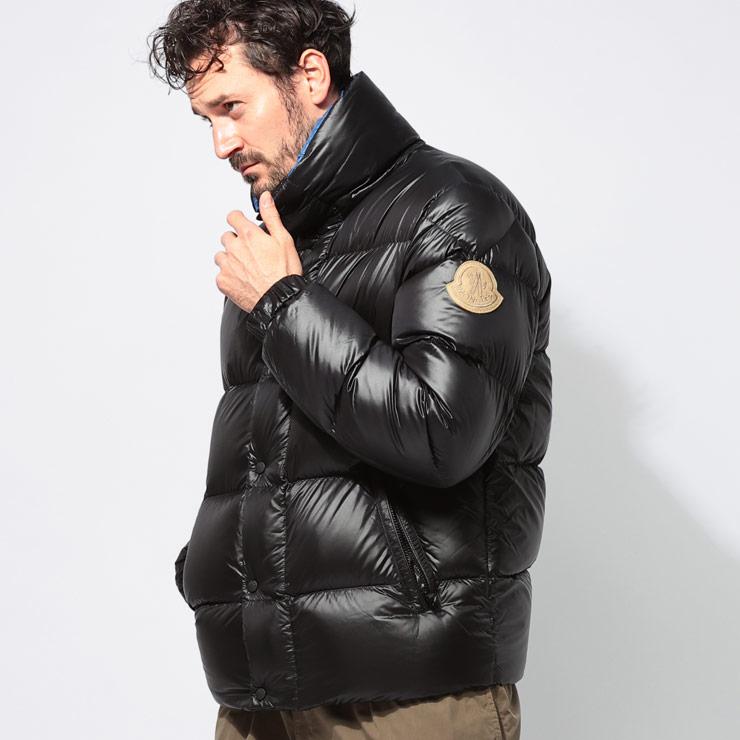 MONCLER（モンクレール） 袖ロゴパッチ ボタン＆ジップ開閉 ショート