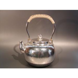 茶器・茶道具 銀瓶 丸型 湯沸 銀仕上、秀峰堂作、化粧箱入 新品