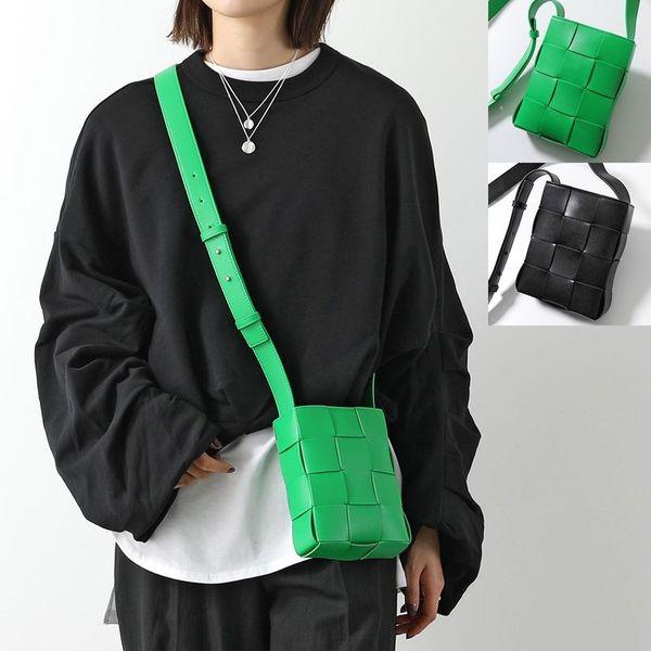 BOTTEGA VENETA（ボッテガ・ヴェネタ） バッグ CASSETTE 729298 VBWD3
