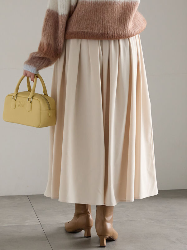 セール】 フラッフィーツイルタックフレアスカート（オフホワイト