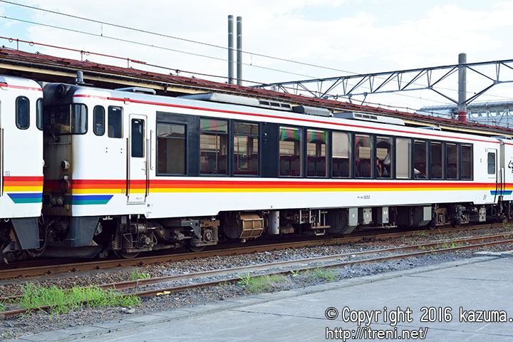 キハ40系一般形気動車｜リゾートしらかみ「くまげら」編成