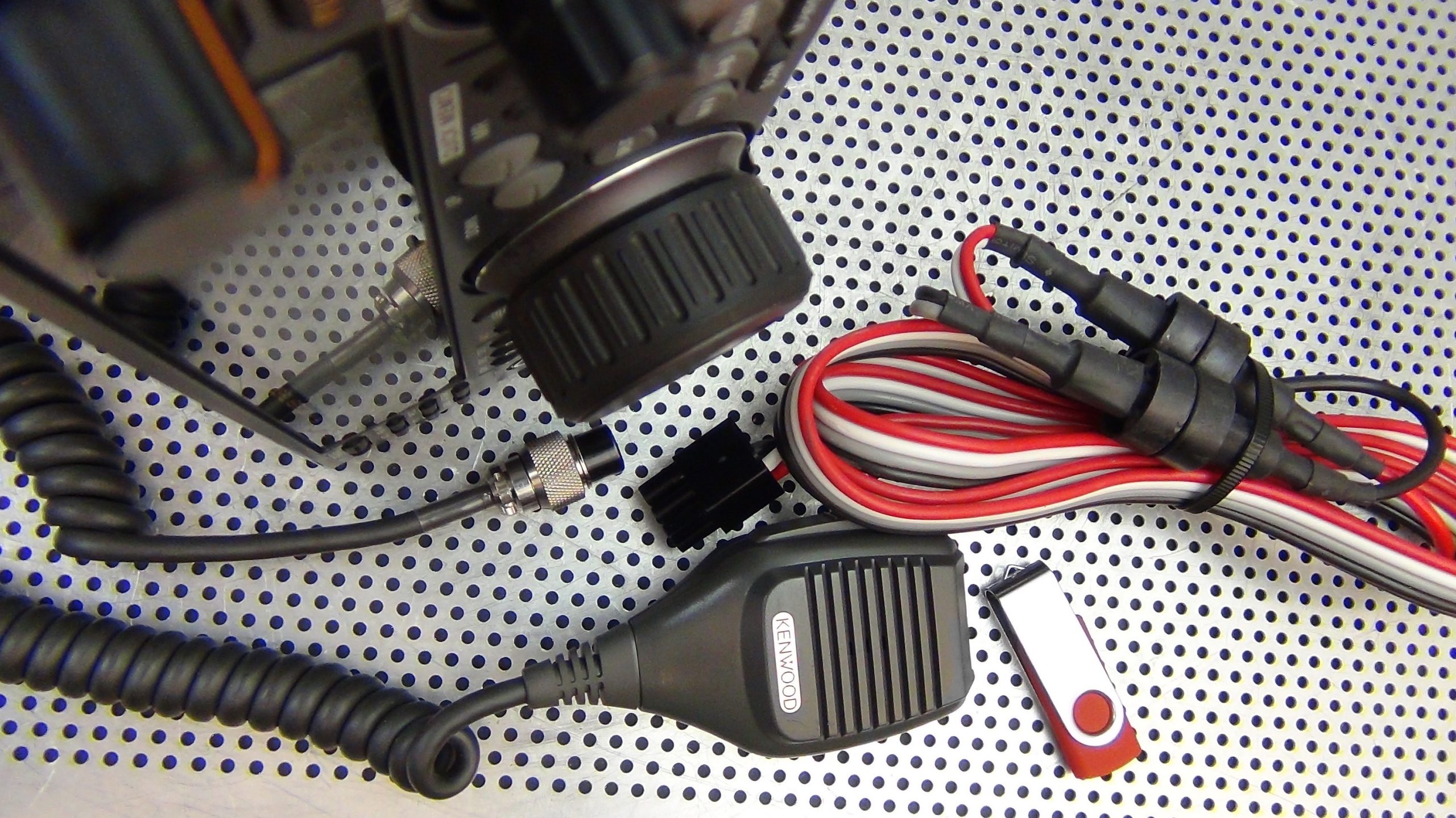 Kenwood TS-570D Transceiver – Jahnke Electronics