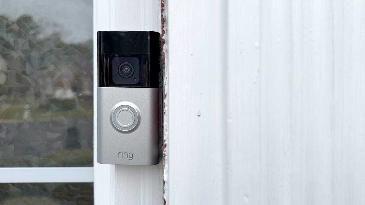 ドアベルカメラのRing、警察が防犯カメラの映像を要求できるツールを