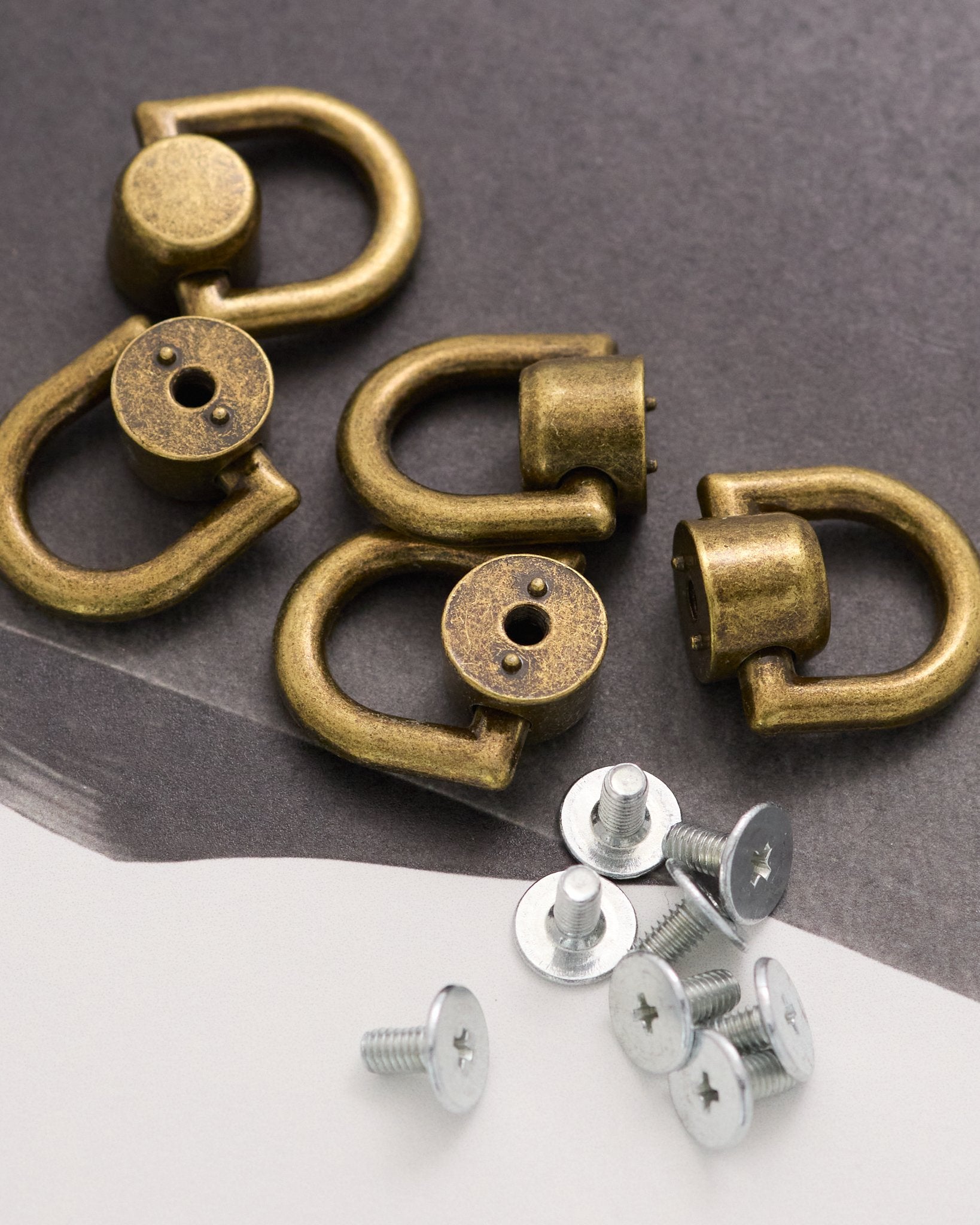 トチカン ネジ式 頭直径約10mm 4個入り JPC0145 - アクセサリーパーツ