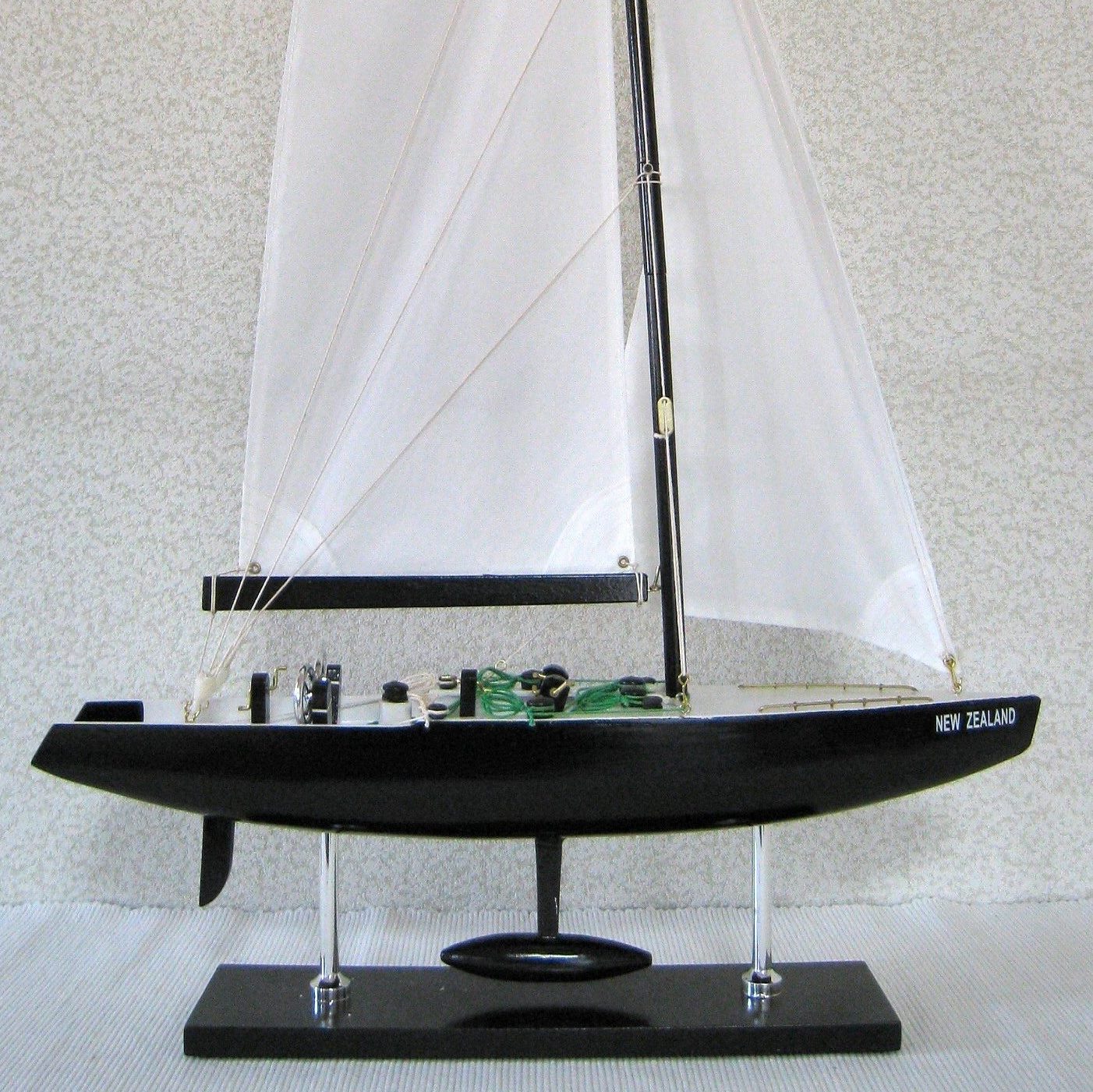NZL-82 ブラックマジック ヨット模型 - ヨット模型 アメリカズカップ