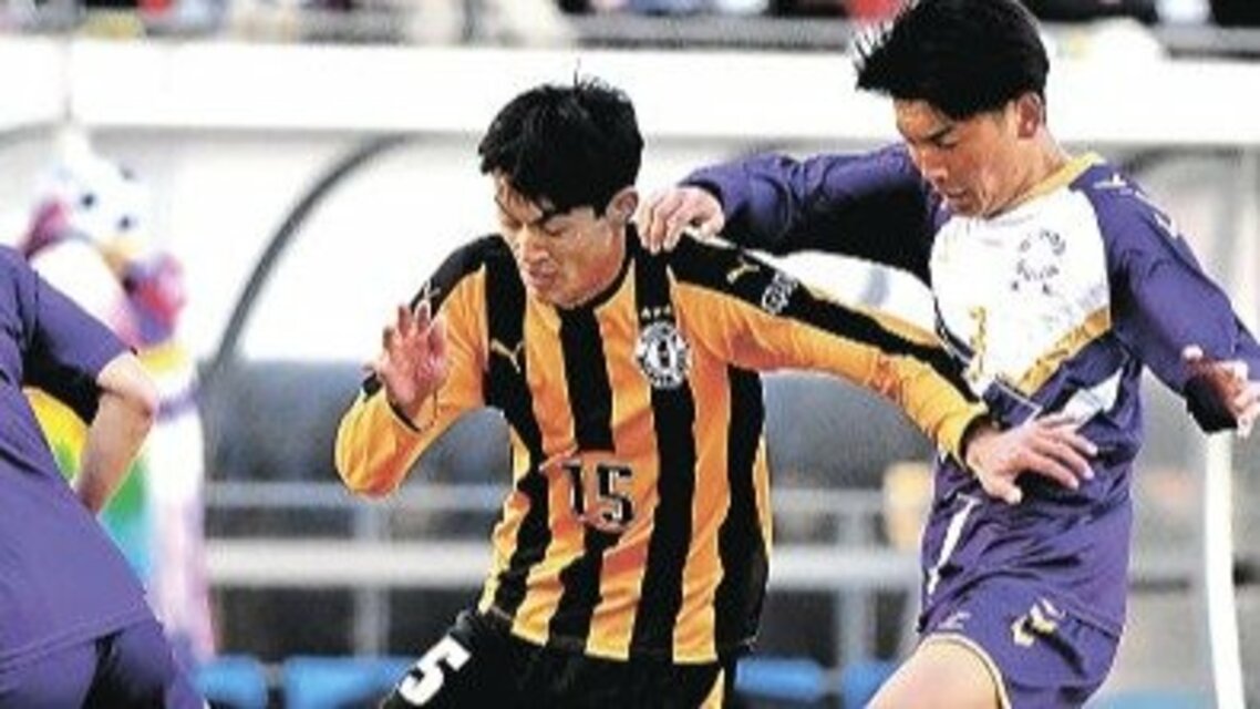 全国高校サッカー2025》群馬・前橋育英・FW佐藤耕太 豊富な運動量で