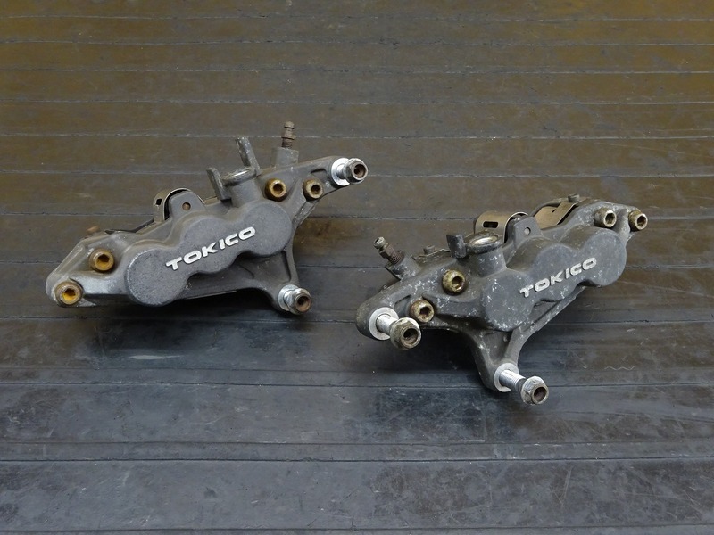 230602】GSX1300R '02◇ フロントキャリパー左右セット ブレーキ