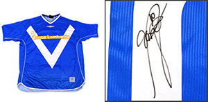 香水屋さん、ロベルト・バッジョをモデルに起用した香水発売