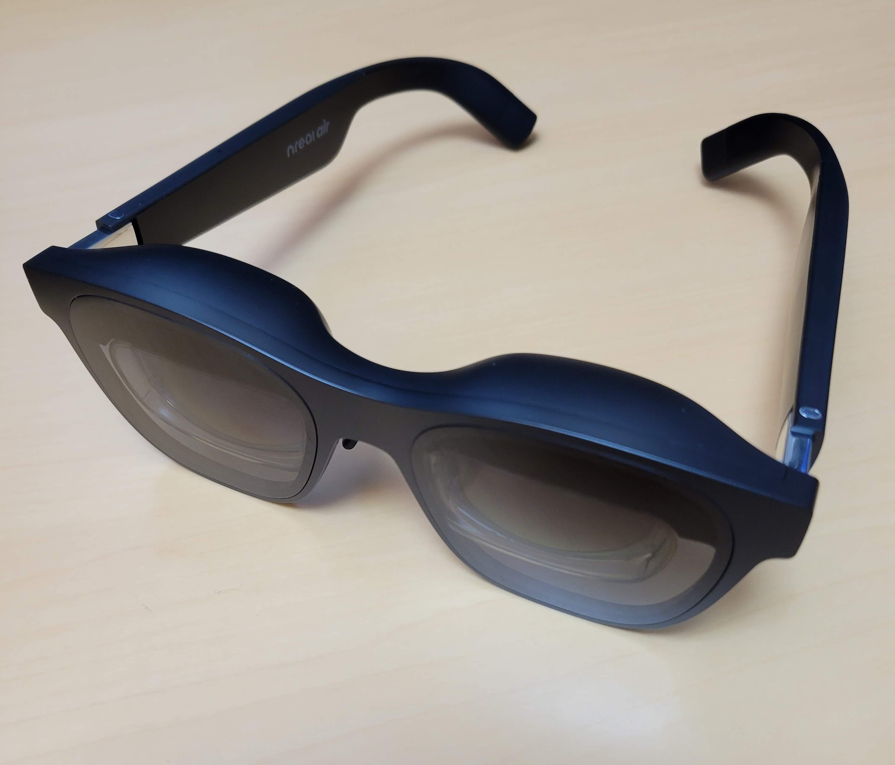 外出先、移動中のコンテンツ摂取に最適？ 軽量MRグラス「Nreal Air