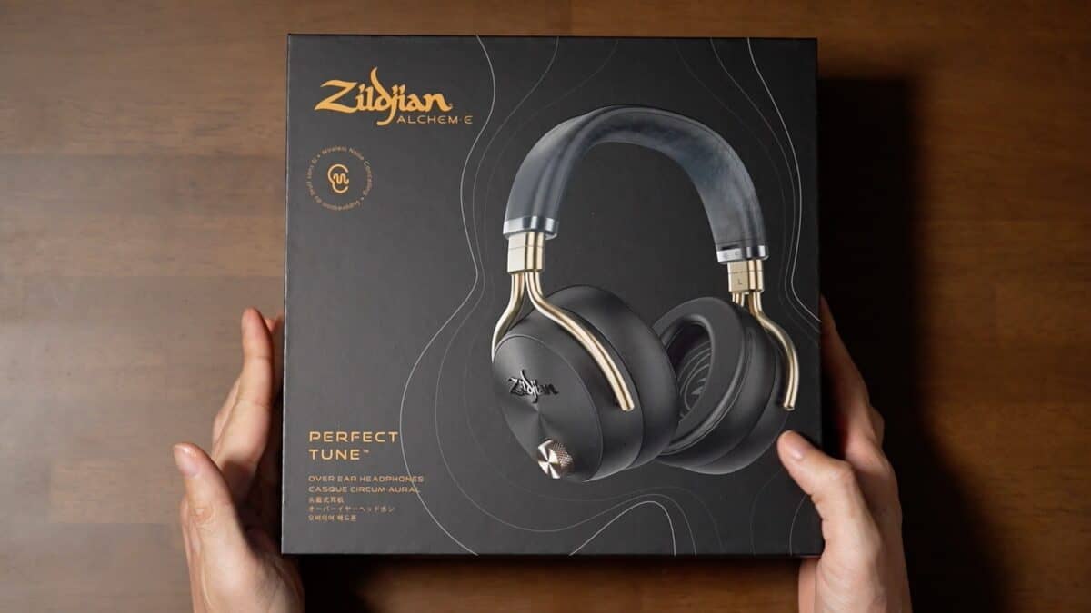 創業400年以上の楽器メーカーが作る渾身のワイヤレスヘッドホン