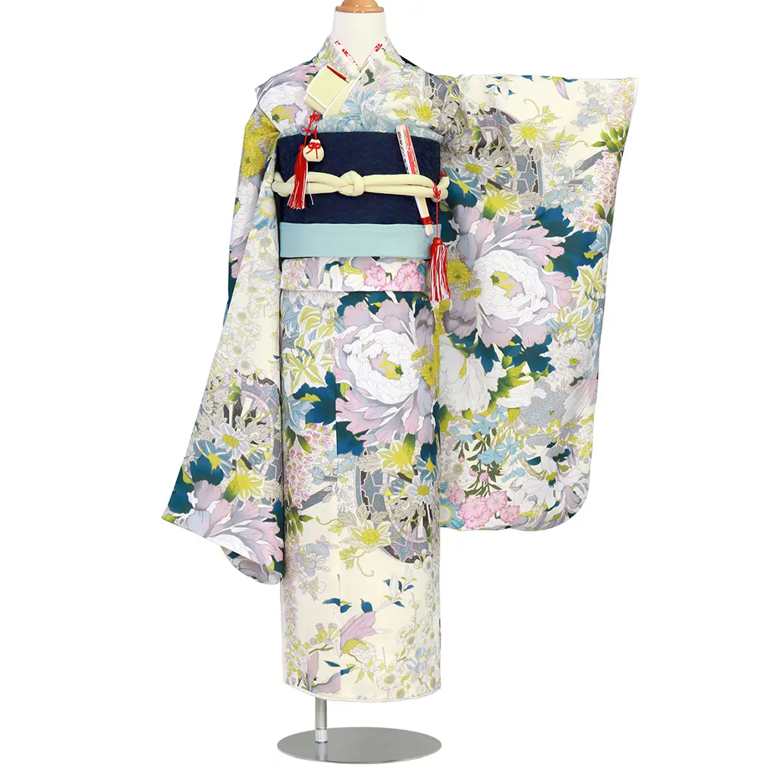 PR+》白地に藤色の牡丹と花車の着物／七五三・七歳女の子 | 宅配着物