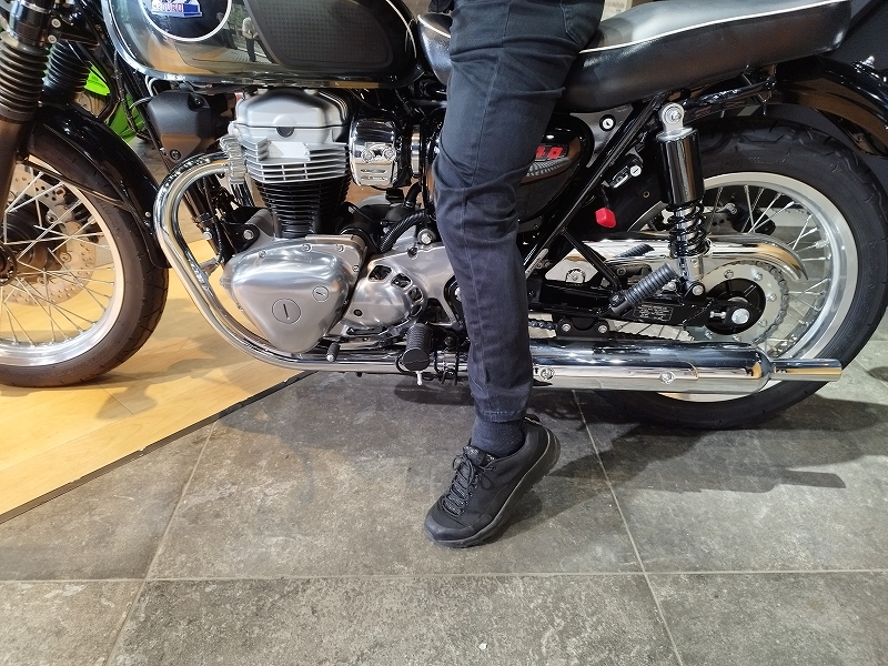 現行W800/MEGURO K3 に装着できるカワサキ純製シート | KAWASAKI-ZONE