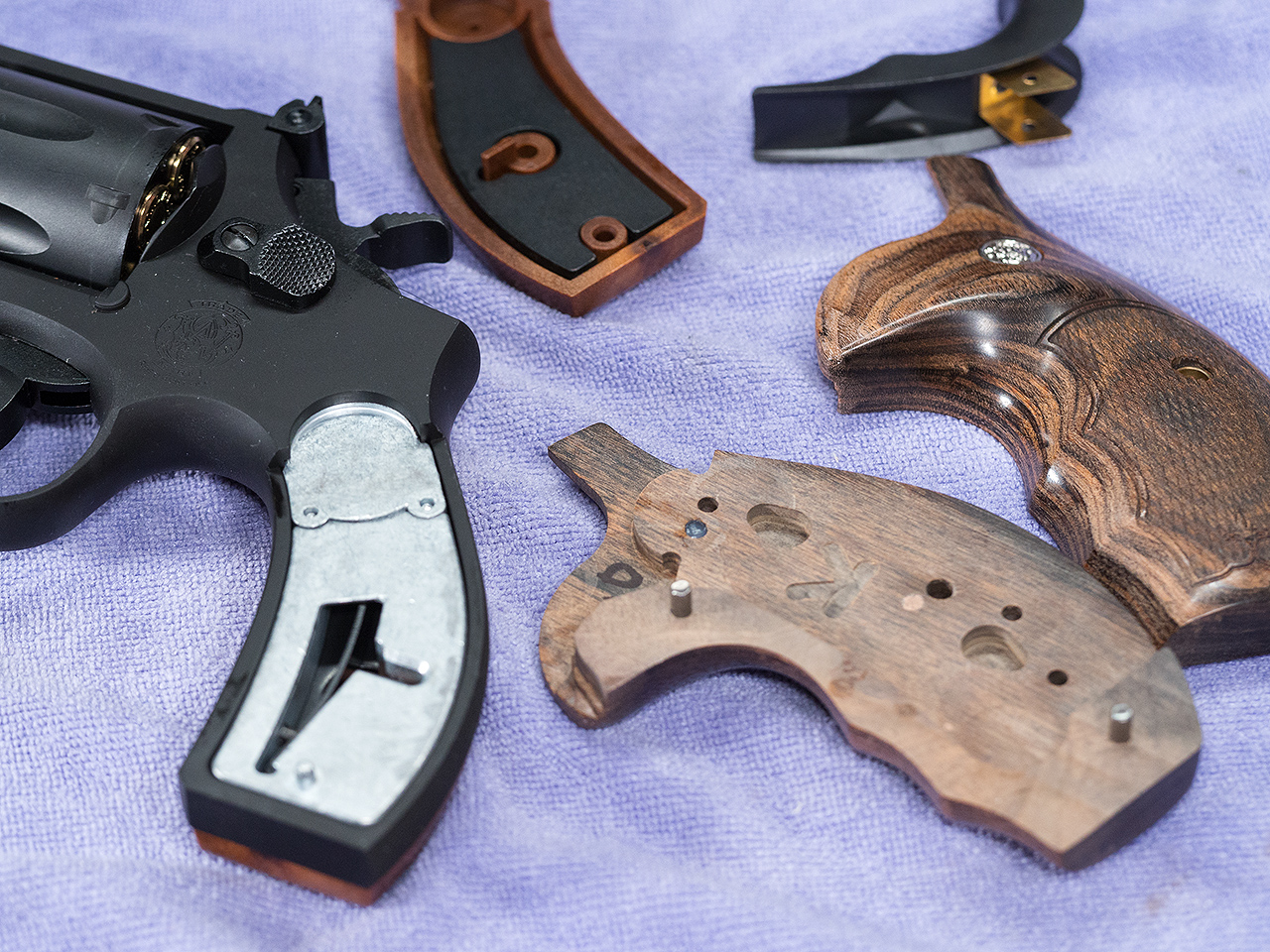 タナカワークス S&W M19にアルタモントのグリップを付けてみた