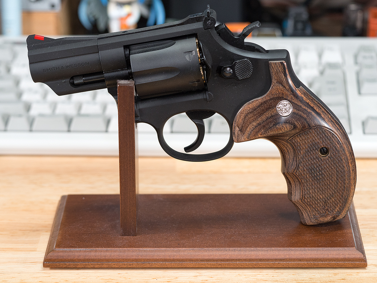タナカワークス S&W M19にアルタモントのグリップを付けてみた