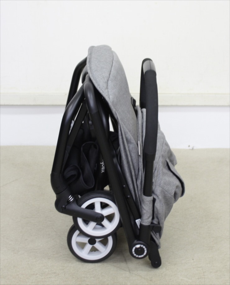 送料無料 美品 サイベックス イージーS マンハッタングレー cybex EEZY