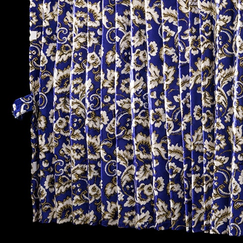 仮眠カーテン 小雪 – キタワキ｜トラック内装オーダーメイド