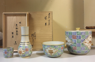 浜田庄司作 地掛赤絵茶碗 共箱を買取りました | 株式会社かぐら堂 骨董