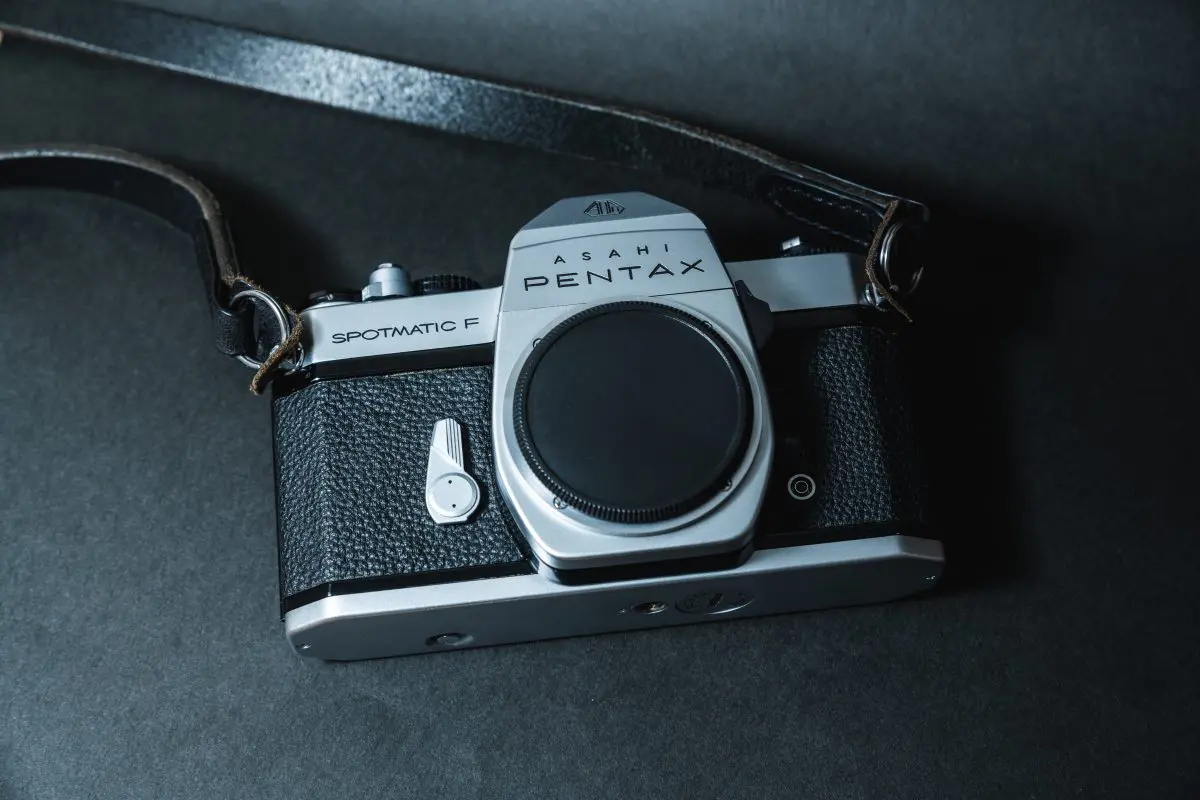 フィルムカメラ】おしゃれでかわいい見た目の「ASAHI PENTAX Spotmatic