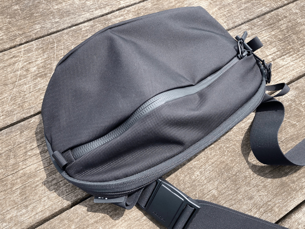 Aer】Day Sling 3 Max レビュー。iPadにオススメのショルダーバッグ