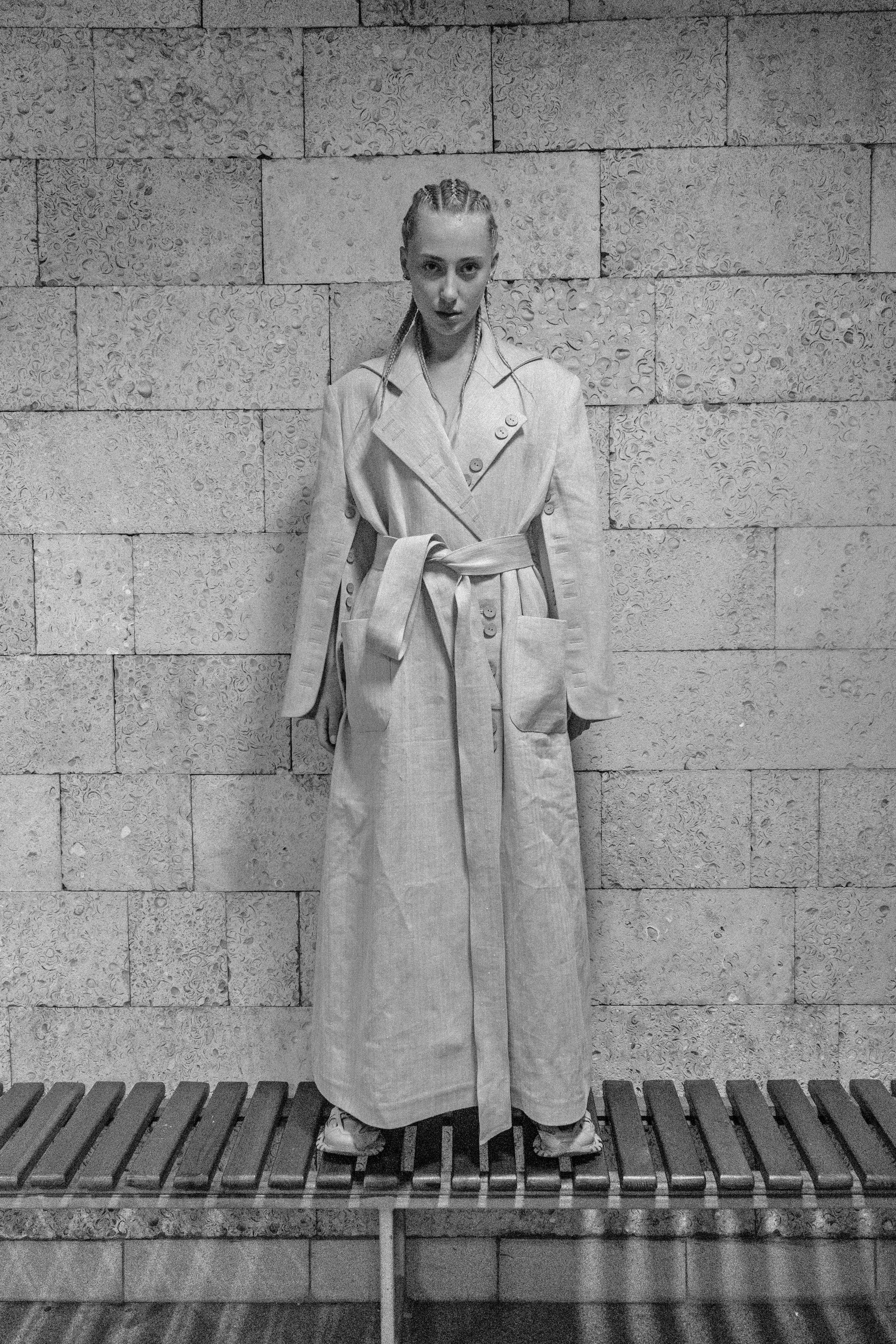 Khmelnytske Shosse Long Linen Trench Coat – LabelRow