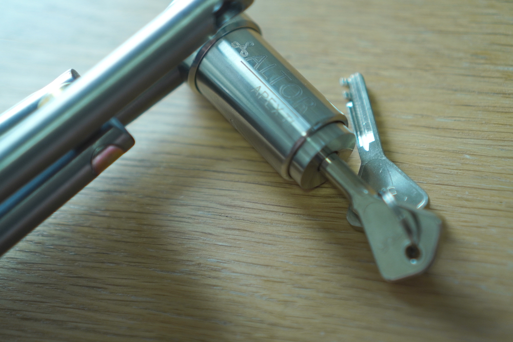 最強の軽量チタン自転車鍵「APEX Ti」レビュー