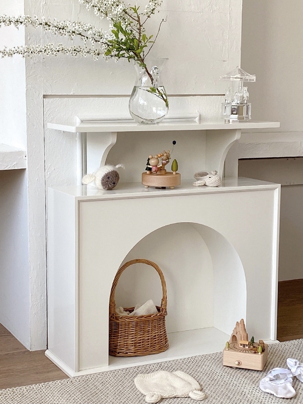 french mini mantelpiece - ホワイトフレンチマントルピース リビング