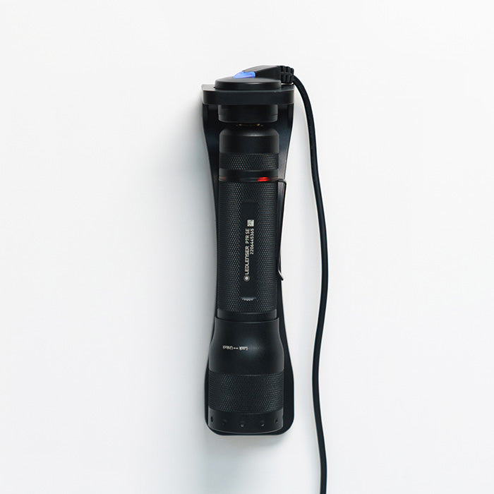 P7R SE ｜18650 充電池 / 乾電池 両方使える名作ハンドライト
