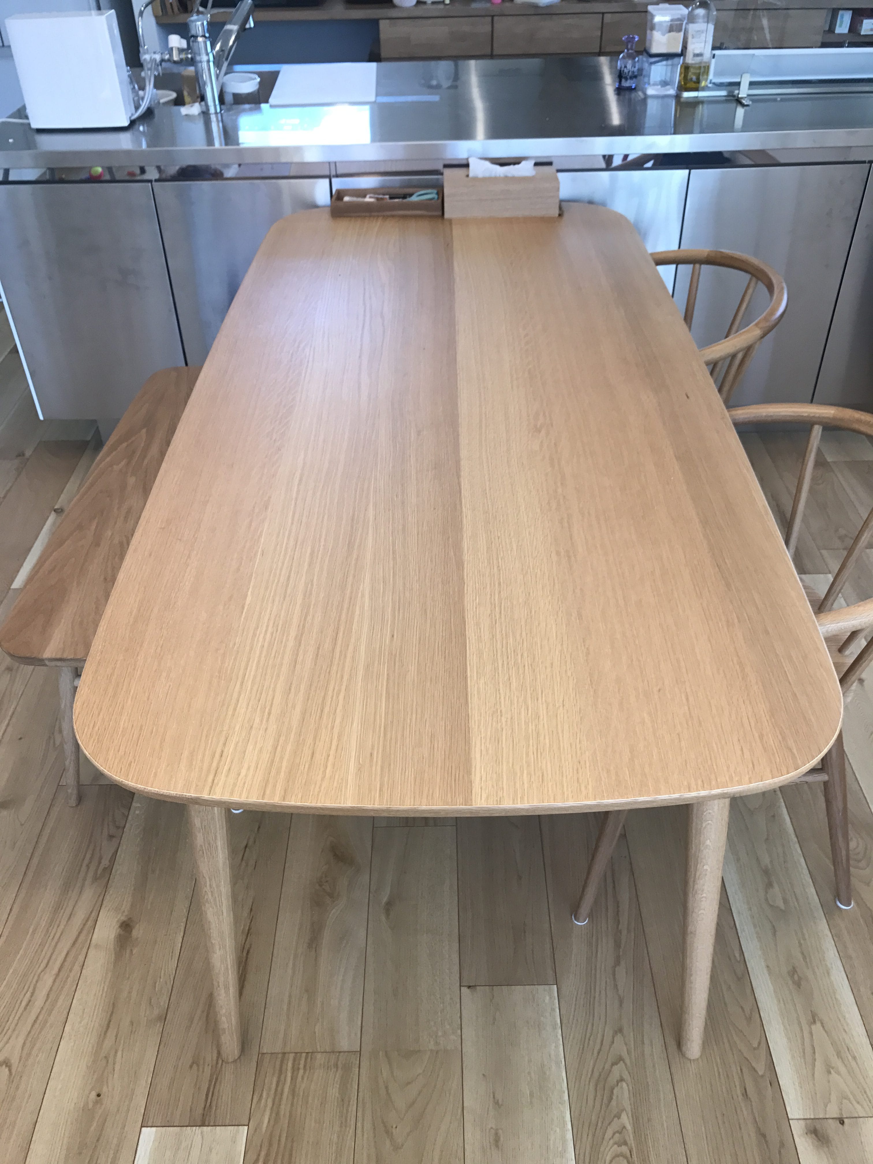 無印良品のオーク材ダイニングテーブル&アームチェア | LEE