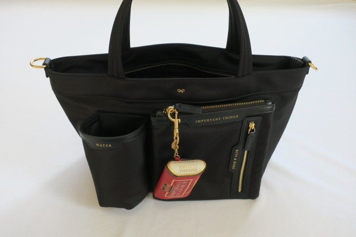 Anya Hindmarch ミニマルチポケットトート | LEE