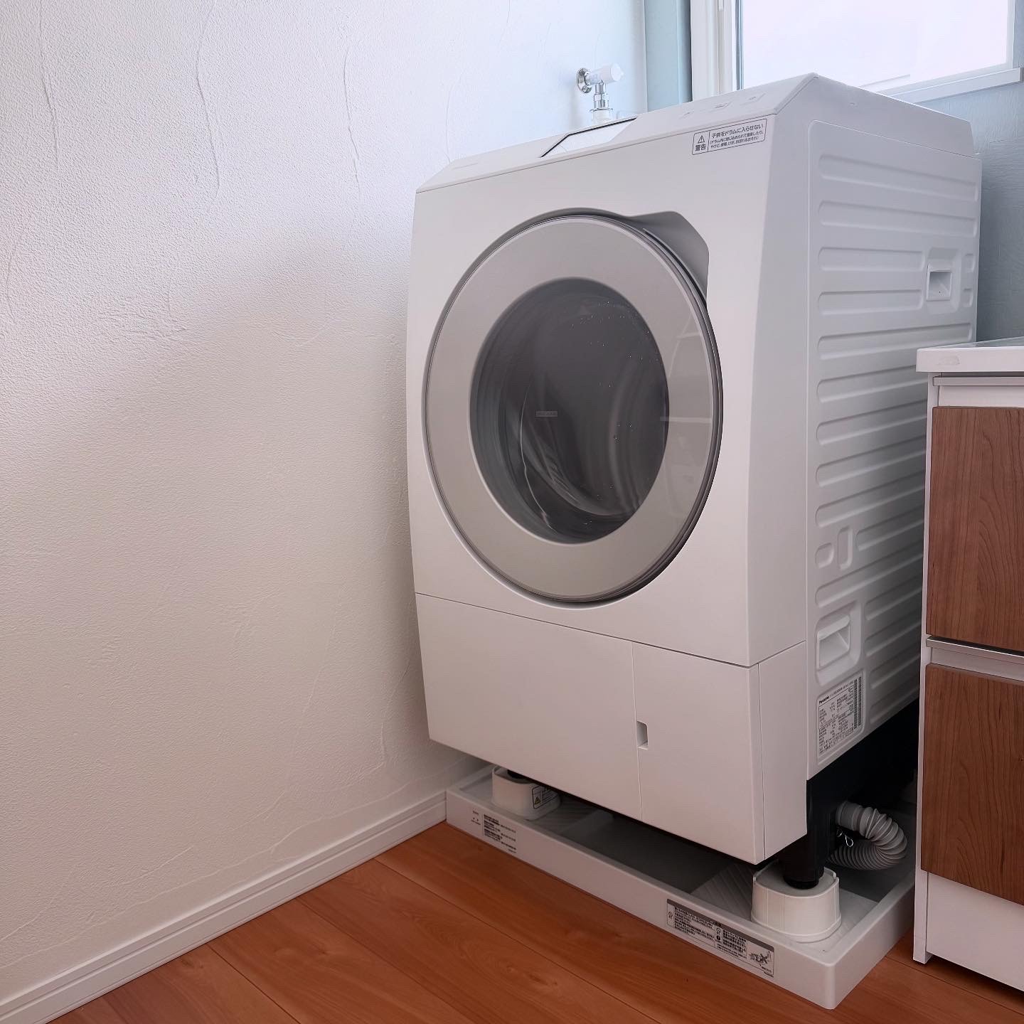 19A98A28-DFC2-4E2E-A881-