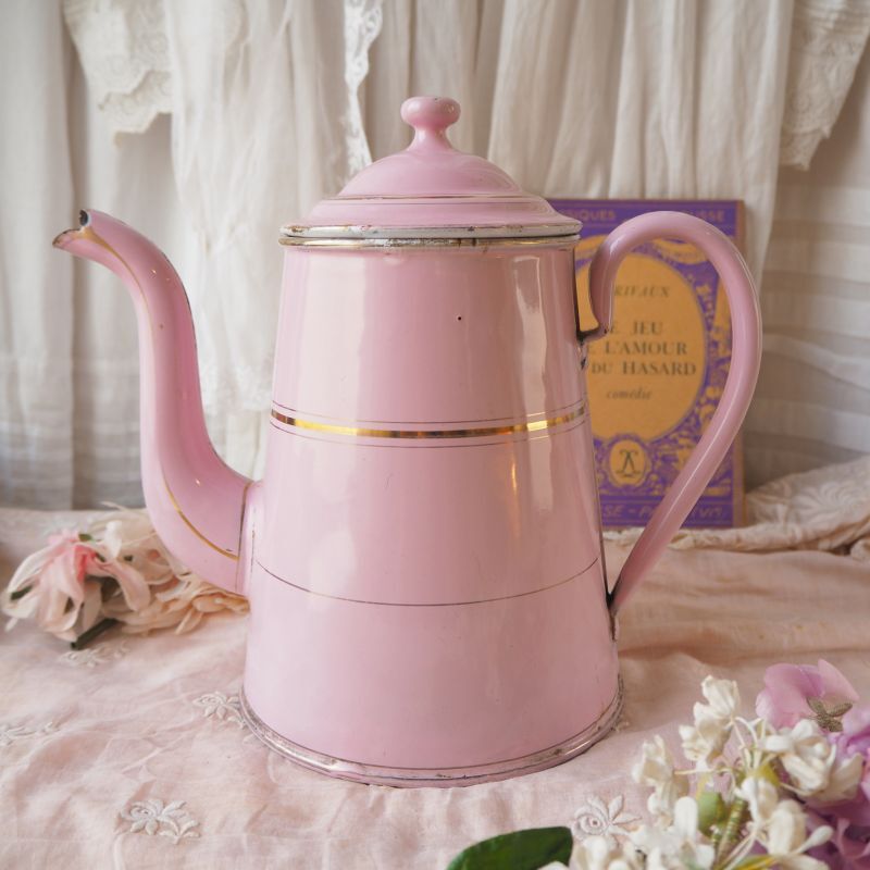 ピンク色のホーロー/コーヒーポット cuisine・キッチン