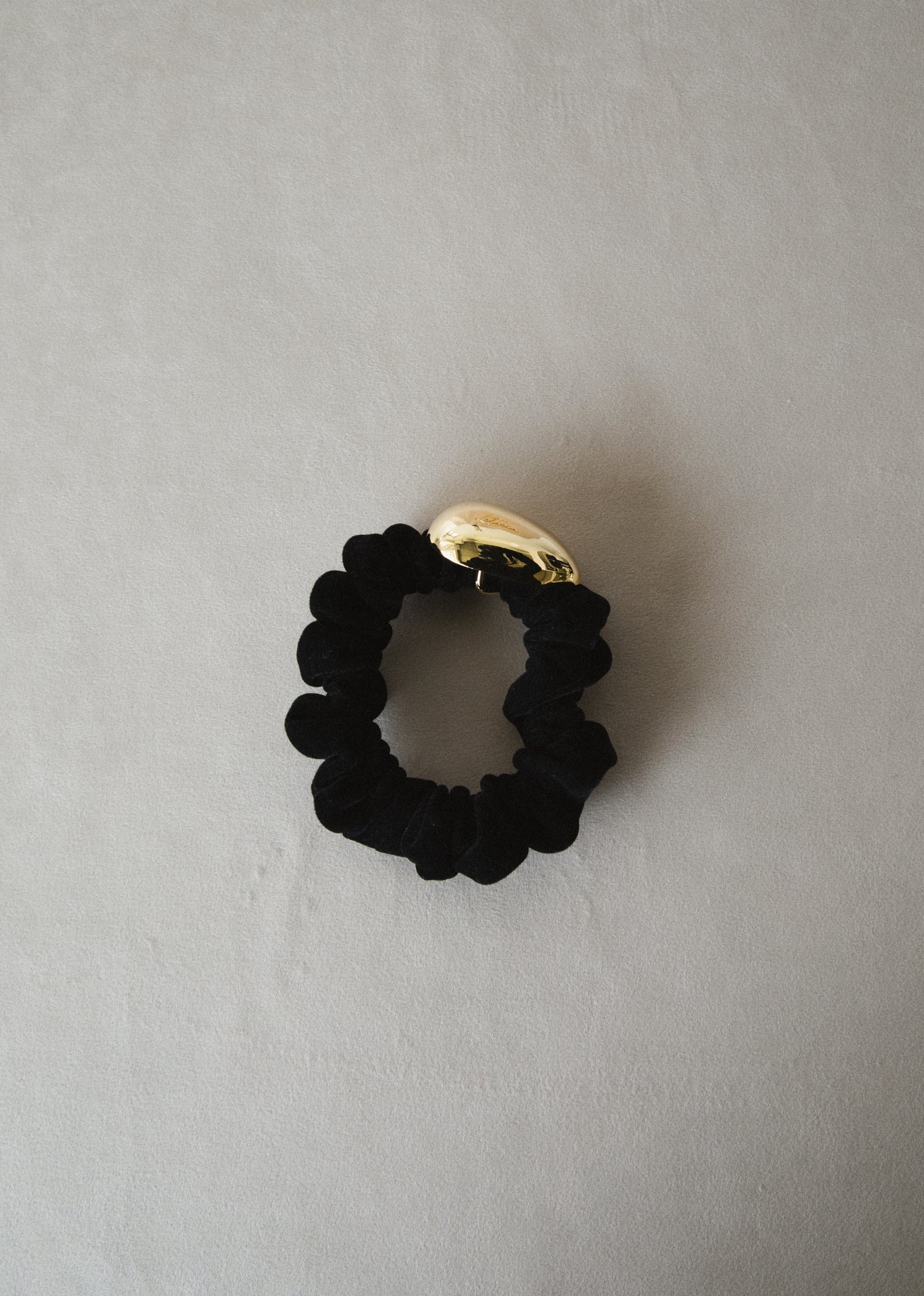 E-VELVET(Black) – LETICIA