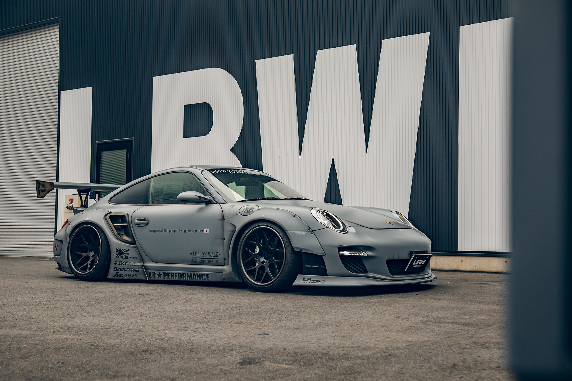 LB-WORKS PORSCHE 997 - LIBERTY WALK | リバティーウォーク