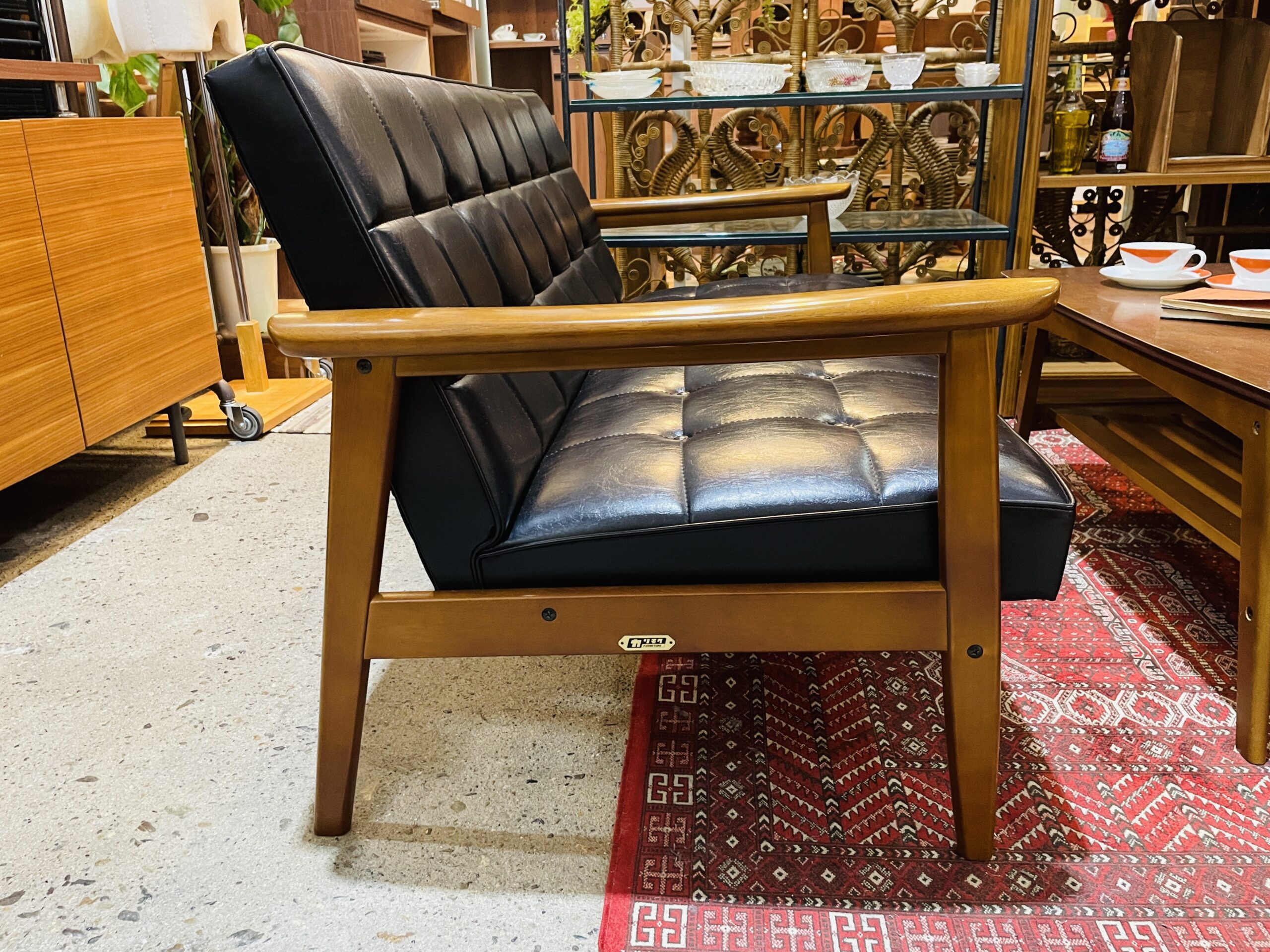 学南町店入荷情報】カリモク60 Kチェア 2シーター 50周年記念モデルを