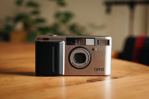 空前のフィルムカメラブーム到来【RICOH GR10】│MasahiroMat.com