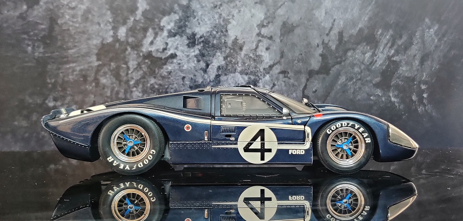 Exoto 1:18 Ford GT40 MK4 - DiecastSociety.com