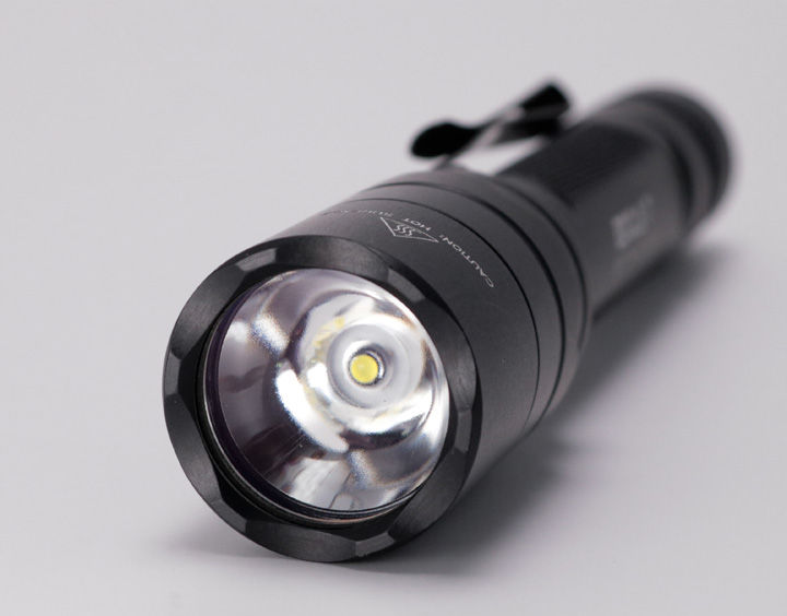 SUREFIRE EDCL2-T LED Everyday Carry フラッシュライト : アカリ