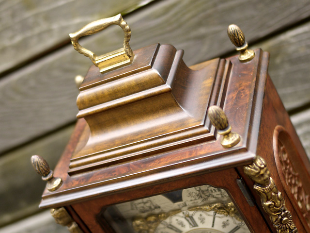 オランダ「Warmink-Wuba/ワーミンク・ウーバァ」社製の置き時計 機械式