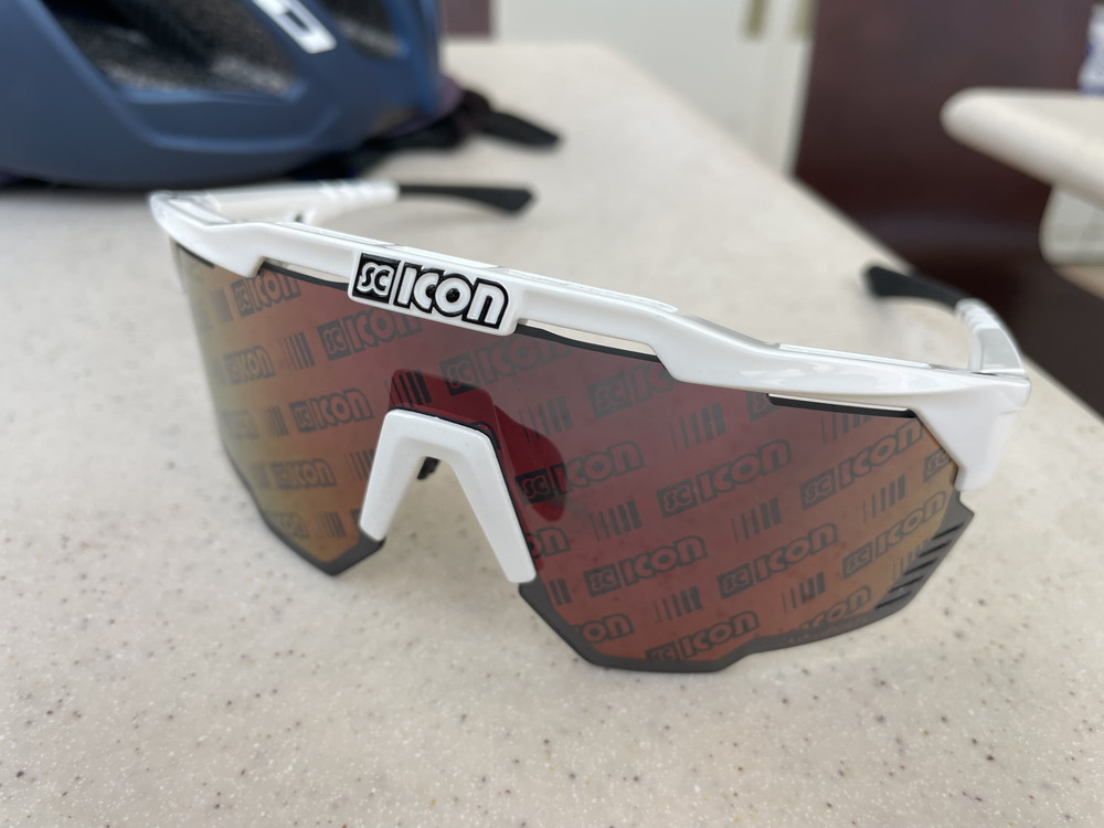 SCICON（シーコン）のアイウェア「AEROSHADE KUNKEN」レビュー